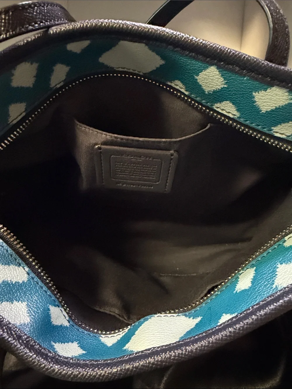 Coach authentic mini